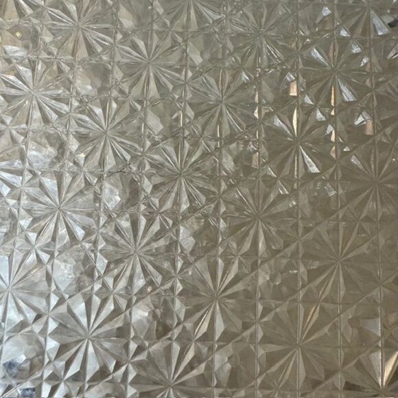 Vintage Clear Glass Snack Set With 4 Cups & 4 Triangular Plates - Picture 9 of 9